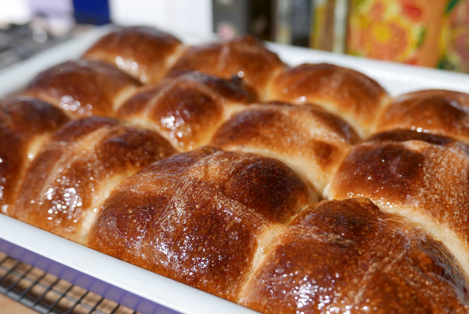 Булочки с изюмом на закваске